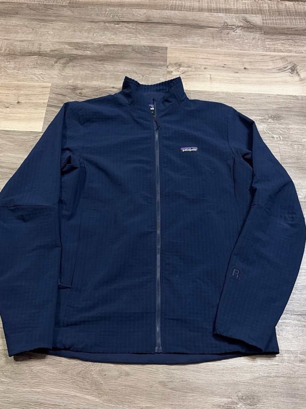 Patagonia Men's Dark Navy Full-Zip Windbreaker Jacket